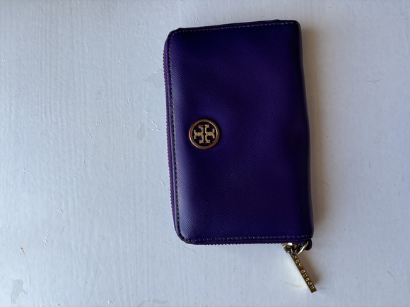 Tory Burch wallet - Picture 1 of 5